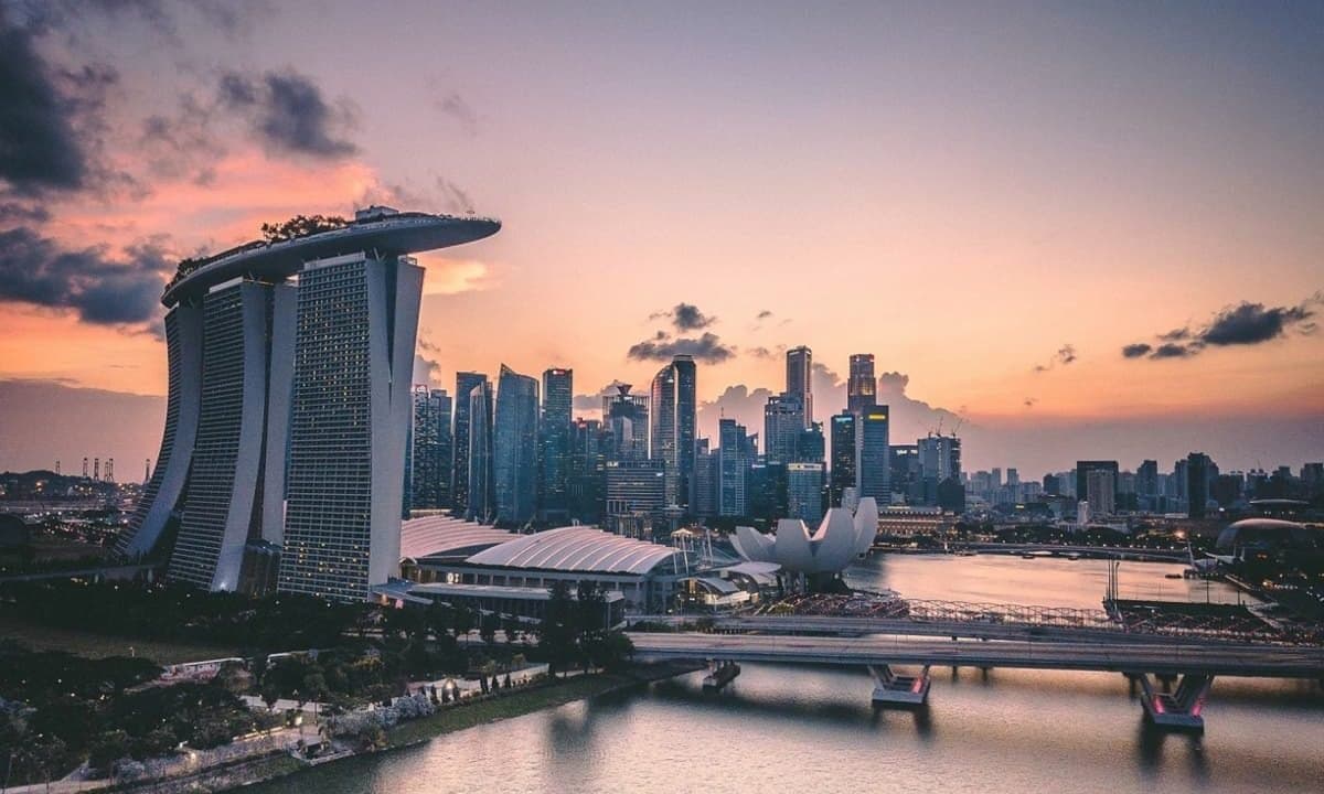 view of singapores skyline 1200x720 1